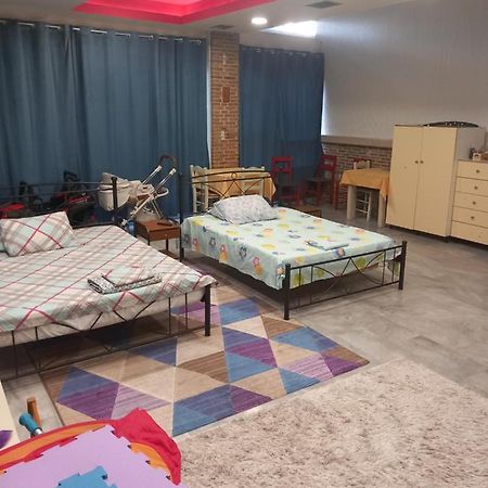 House Marios Airport Apartman Szpáta Kültér fotó
