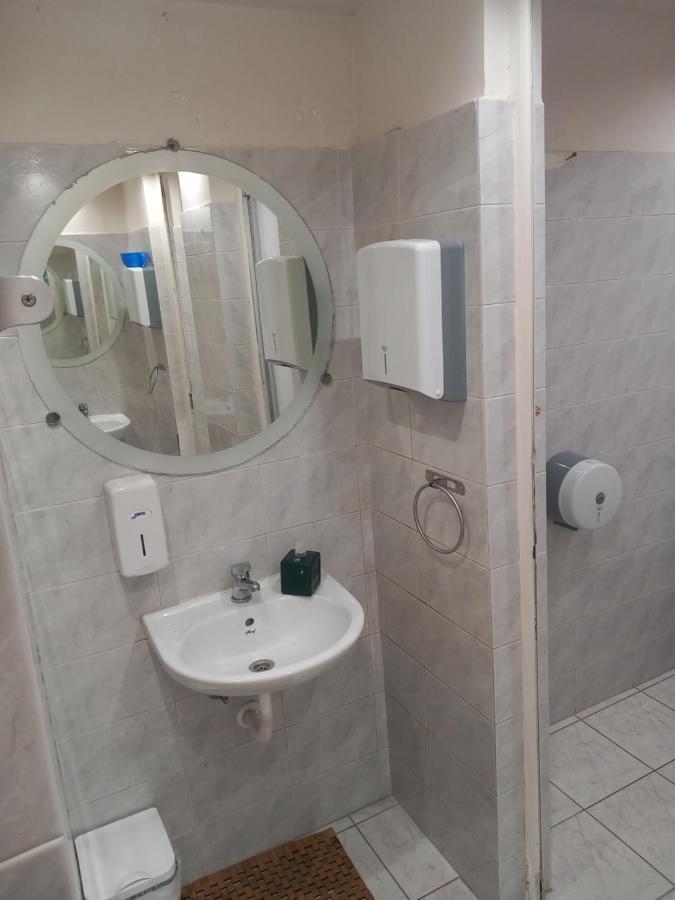 House Marios Airport Apartman Szpáta Kültér fotó